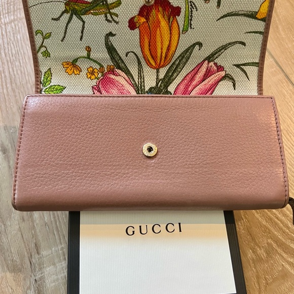 Authentic Gucci Dusty Rose Swing Long Leather Wallet with beautiful floral - Picture 1 of 6